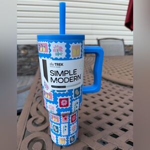 NWT- Simple Modern Stainless Steel Tumbler with straw 40oz